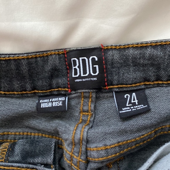 BDG Girlfriend High Rise Jean Size 24 - Picture 4 of 4
